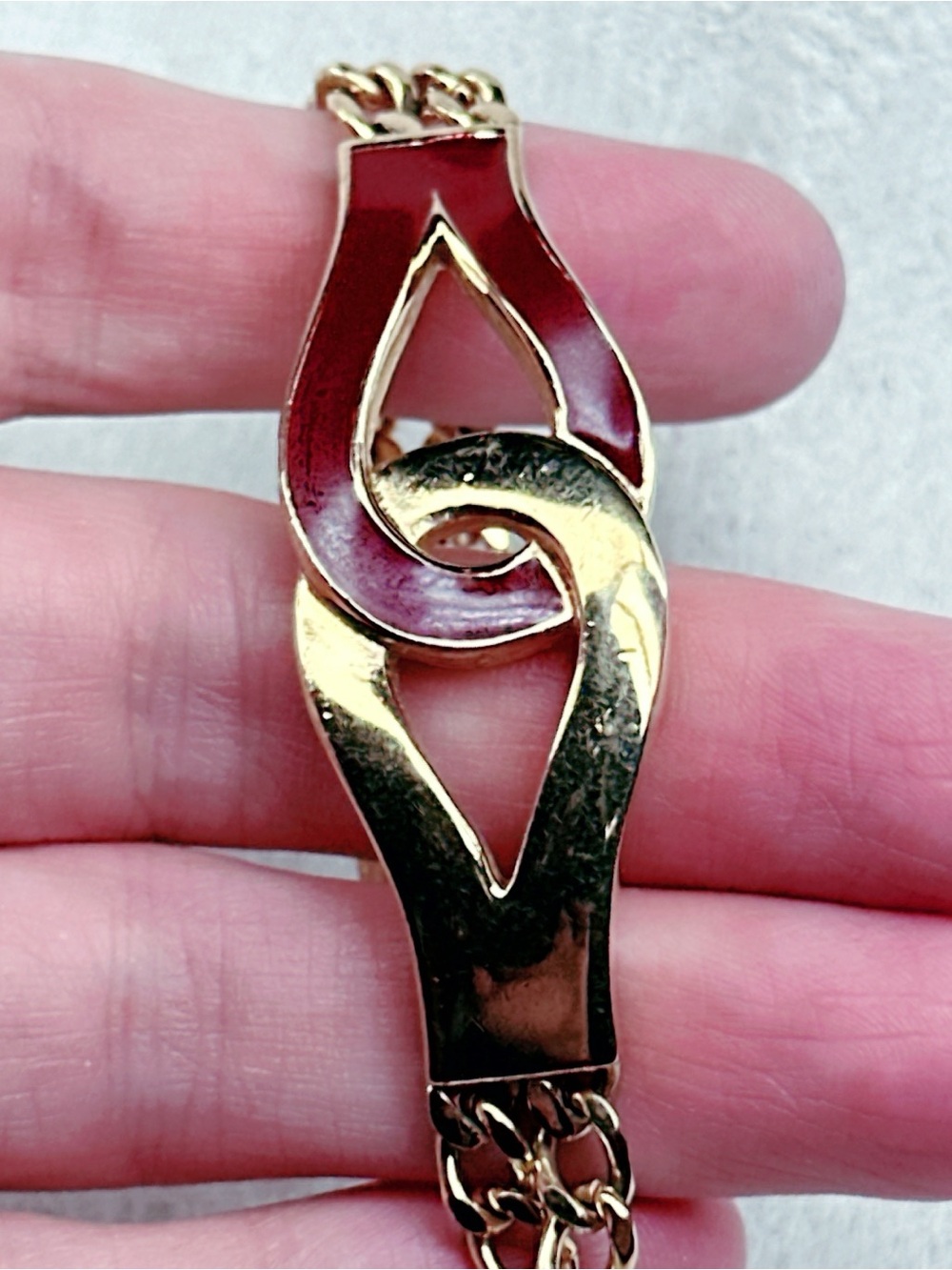 506mc. Vintage 1979 Givenchy Paris New York Gold Tone Burgundy Enamel Modernist